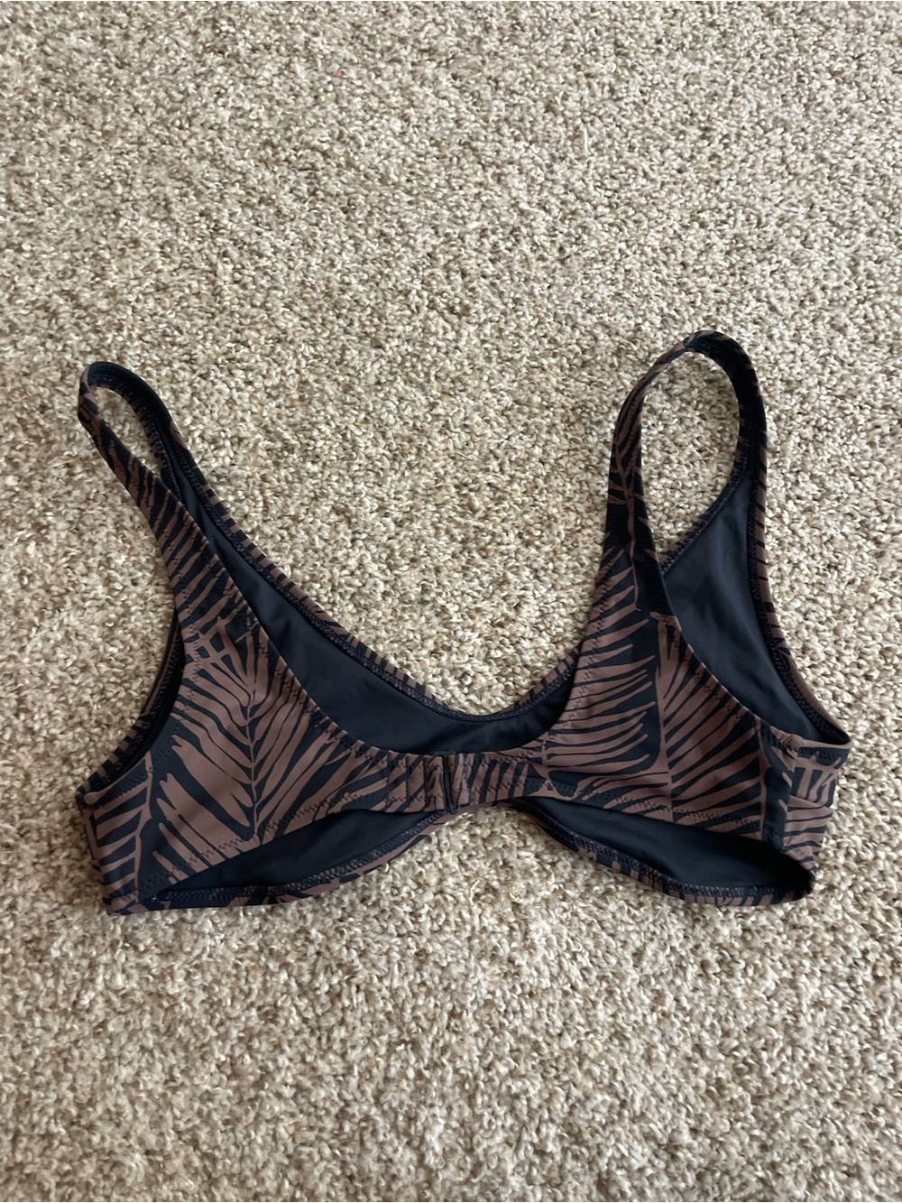 vuori aqua triangle bikini top - Picture 2 of 5